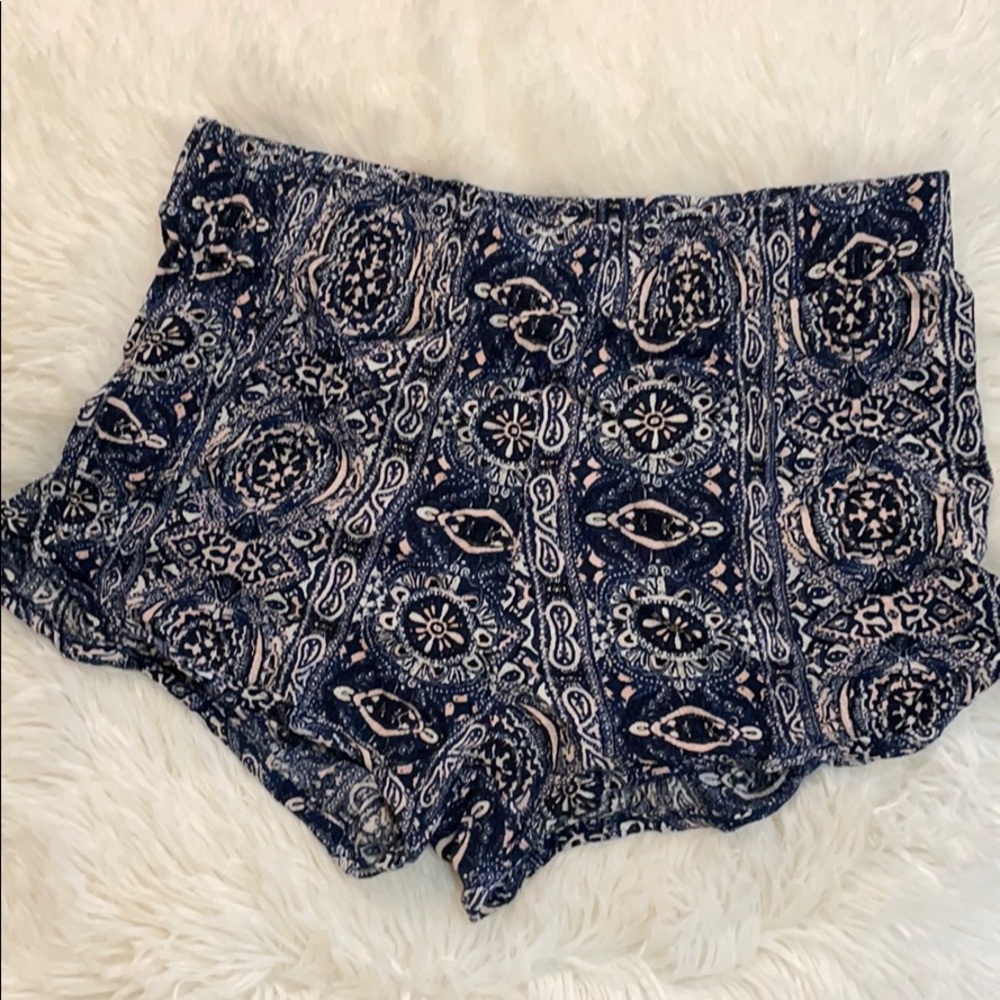 lightweight patterned shorts